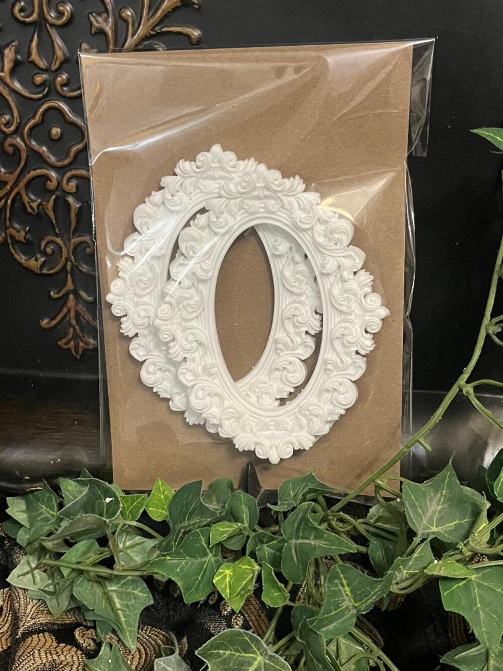 DIY Baroque Resin Oval Frames Set